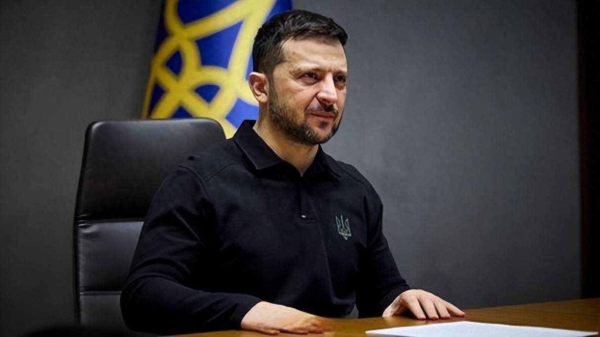 俄军主力开进红军城,泽连斯基终于下达撤退命令,几千乌军已经插翅难飞!