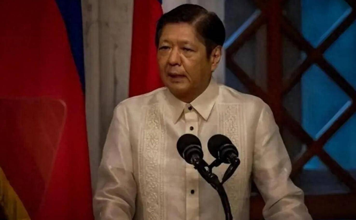 中方刚出钱援助菲,菲军方又在搞“小动作”,30国已经联手,南海风雨欲来!