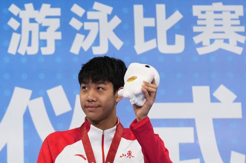 全运会游泳综合：张展硕成就“五金王” 汪顺收获第19金