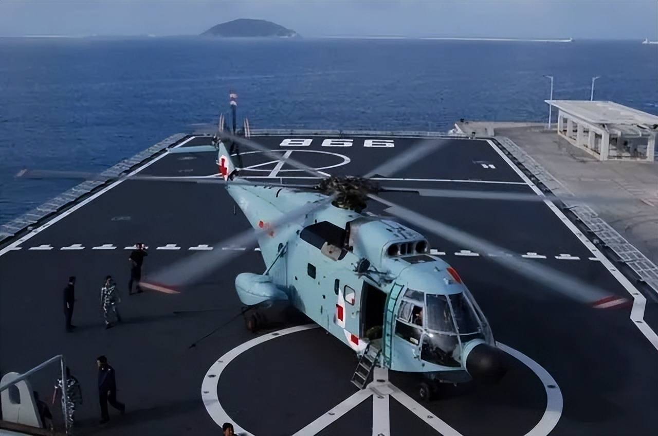 官泄！国产某无人机航母已悄悄服役！中国航母数量已不可查？