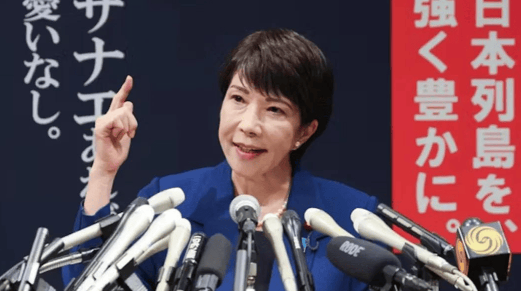 中方不见高市早苗后,日本自卫队突然亮出电磁炮!解放军动作很快:枪已上膛剑已出鞘