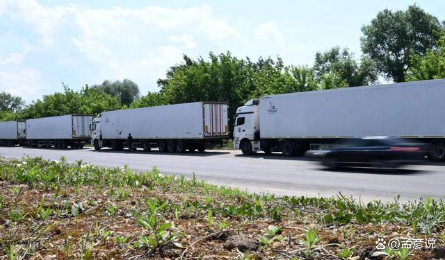 俄乌第15次遗体交换,30换1000,差距如此悬殊,这仗还怎么打?