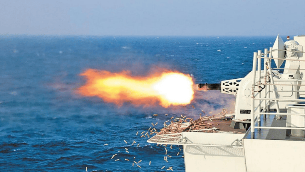 日本搬出导弹进一步逼近台岛，解放军抢先一步，开辟了“第二战场”！