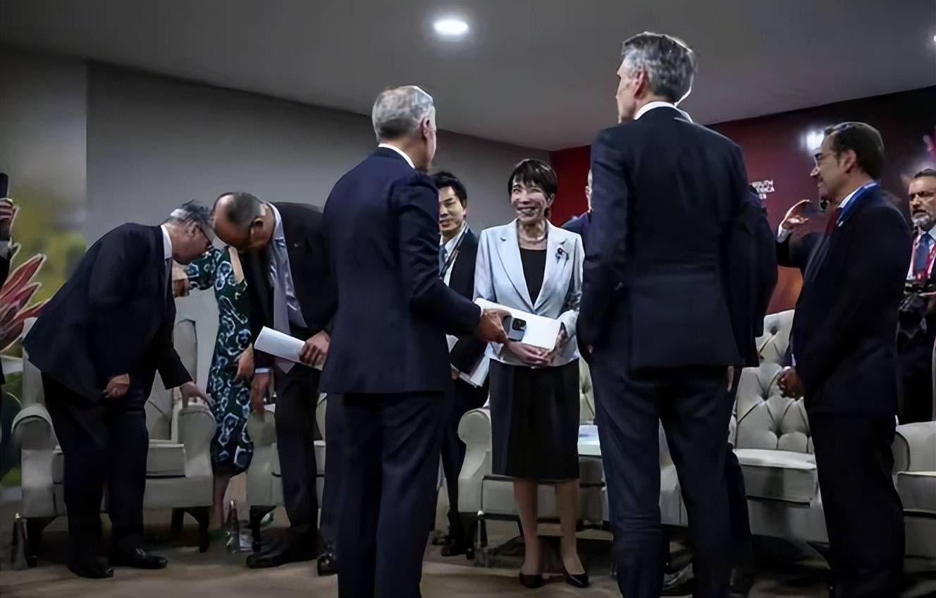 中日是战是和?敌国条款已定,王毅送东京一句话,小泉亮明最新立场,对外释放信号强烈 中日是战是和?敌国条款已定,王毅送东京一句话,小泉亮明最新立场,对外释放信号强烈