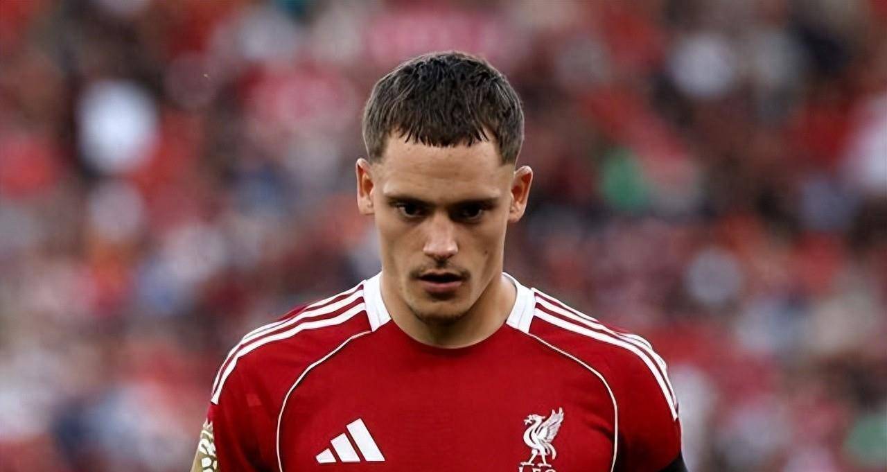 英超联赛免费高清直播+实时赛程+积分预测（2025赛季全覆盖）德甲转会到英超三大水货总身价25亿欧元仅0进球1助攻