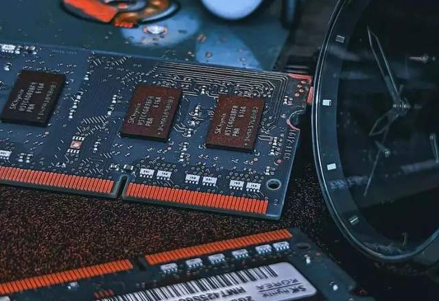 原创             韩国专家慌了？中国DDR5内存，与韩国已没技术差距了