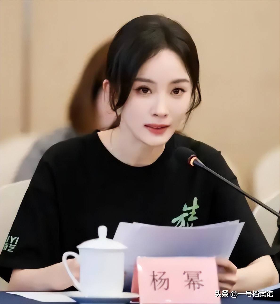 香港火灾炸出“牛鬼蛇神”,多位明星捐款 “流量明星”成“笑话”