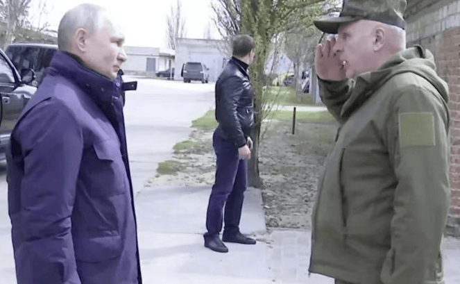 突破1.5万美军封锁，俄军上将带领120名俄军，挺进委内瑞拉！特朗普态度变了