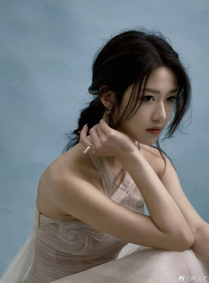 《大生意人》向涵之变美了！同朱亚文演糙汉医女CP感绝佳