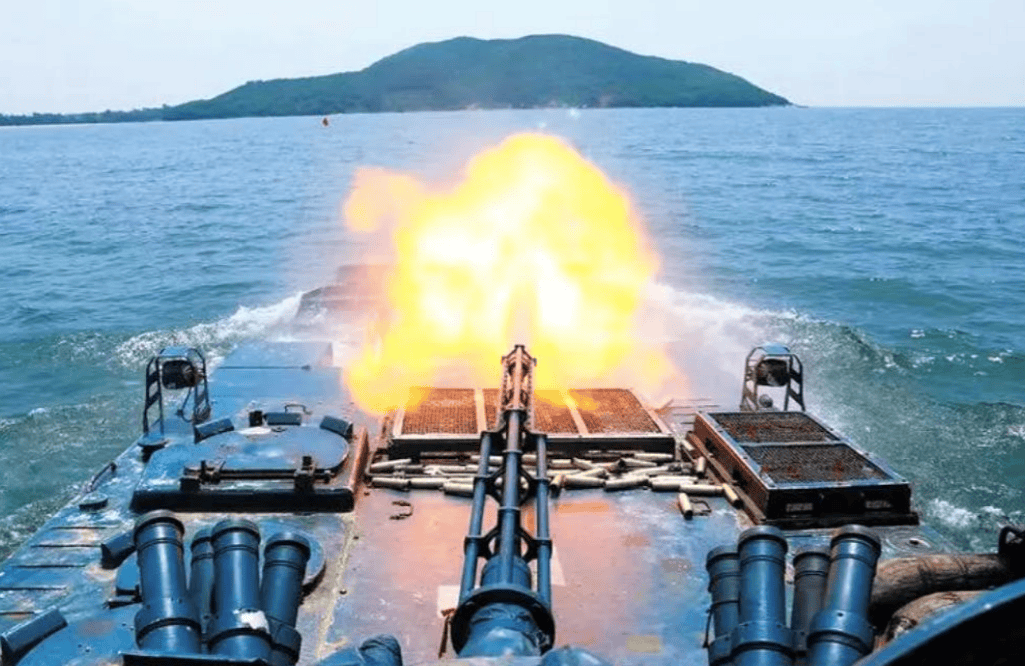 又来一个头铁的?新西兰军舰过航台湾海峡,在我军眼皮子底下造次!