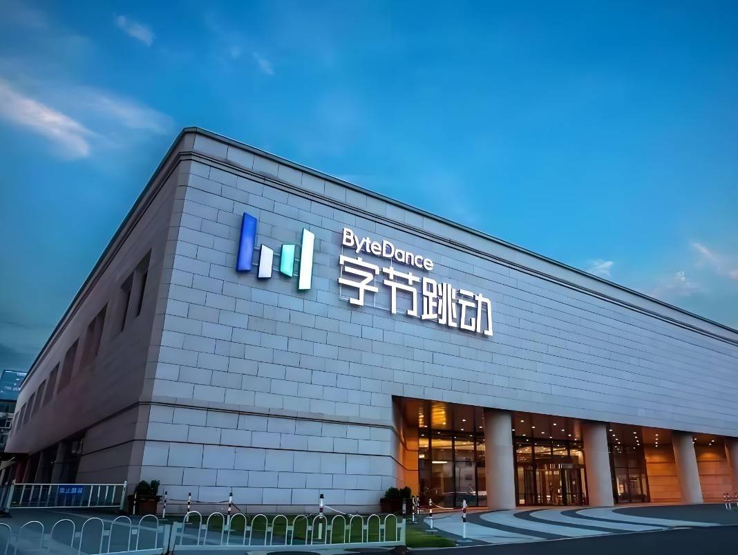 无自研手机计划，AI功能也不新鲜，字节能用豆包抓住手机厂商“灵魂”？