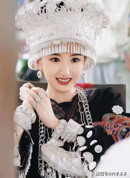 分手8年后，再次官宣喜讯的毛晓彤，是陈翔高攀不起的存在