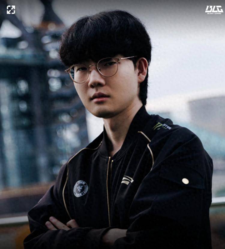 blg银河战舰起航!viper回归lpl加盟,携手knight组梦之队