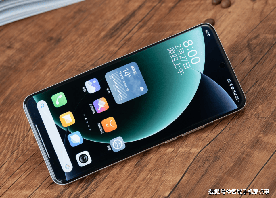 原创             小米17 Ultra再次被揭秘：透明玻纤+卫星数据自动切换，影像也拉满了！