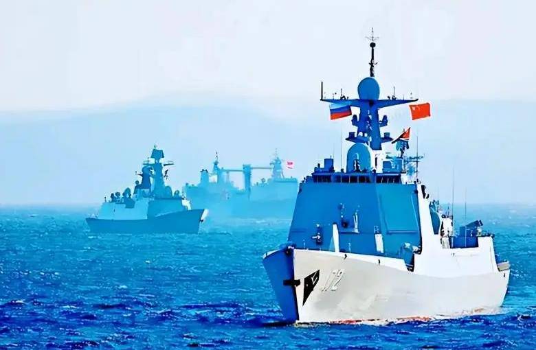 8艘055大驱有多牛？倘若火力全开，能否击沉美军航母编队？