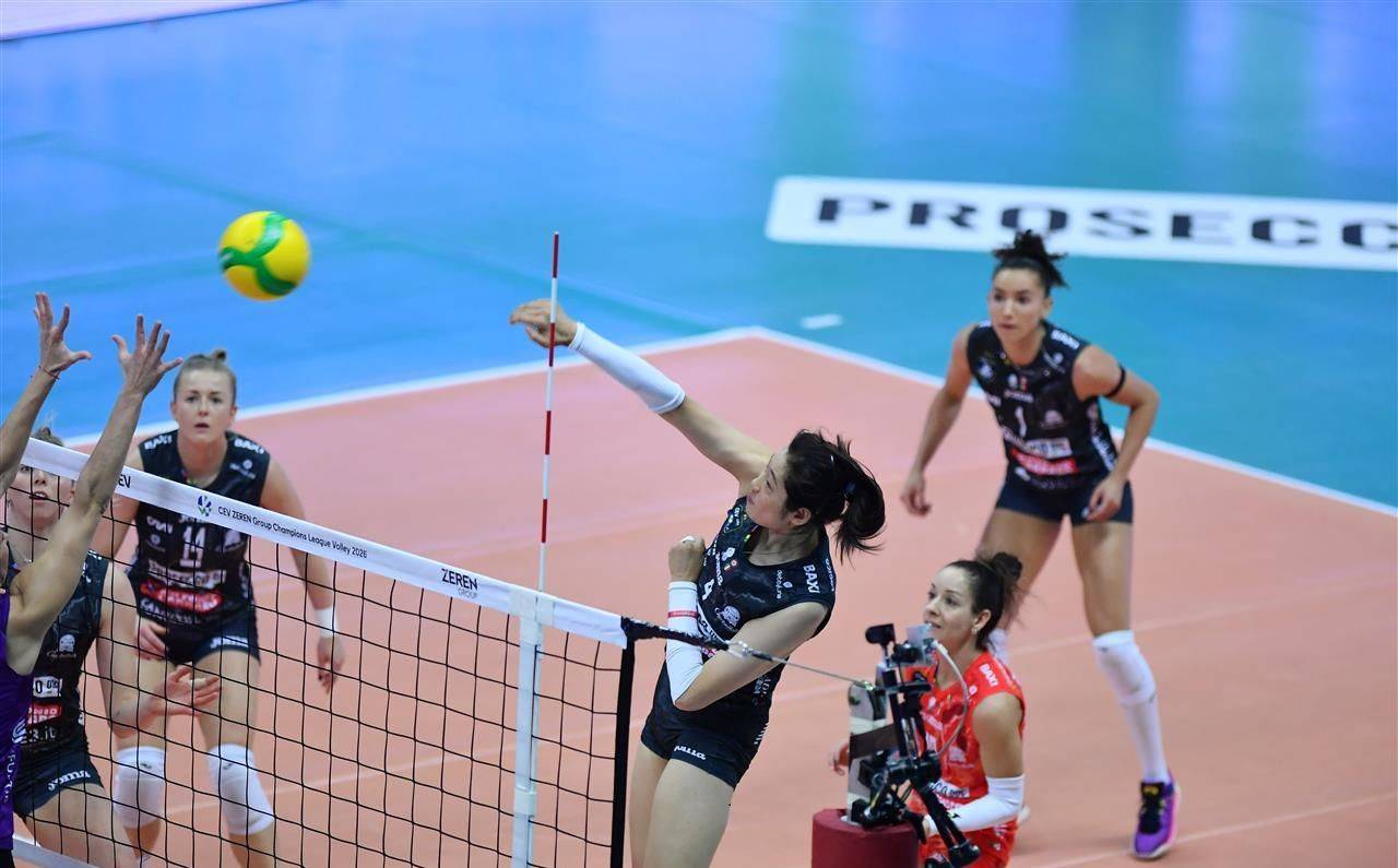 女排-王媛媛留洋四局6分 朱婷李盈莹身陷杯赛死亡半区