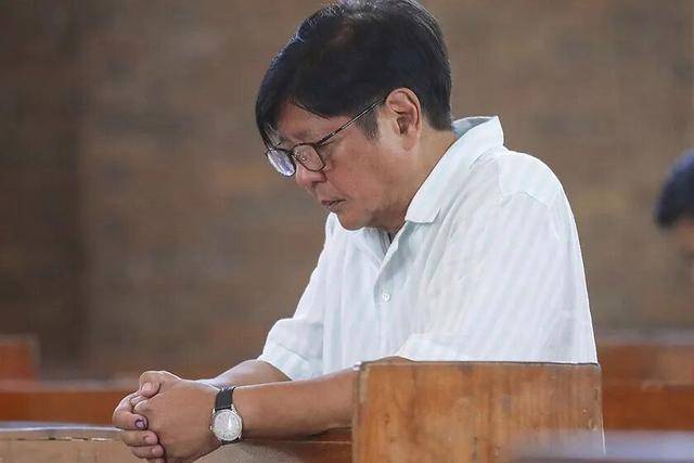 黄岩岛爆发激烈对峙，中国海警强力清场，美军航母提前连夜跑路