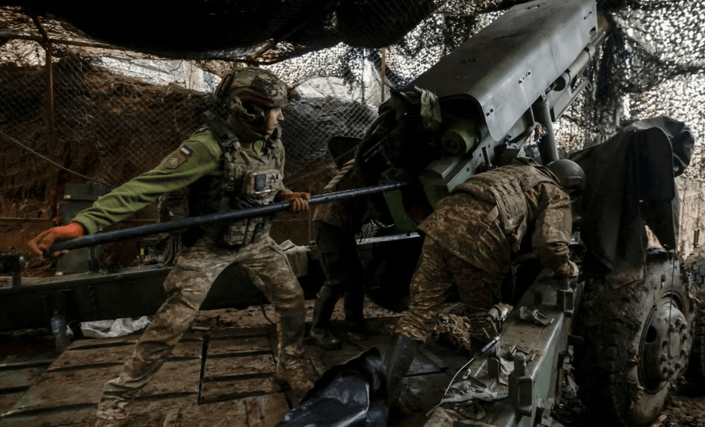 红军城乌军“胜利”大撤退，俄罗斯包围行动扑了空，城区移交工作顺利进行中