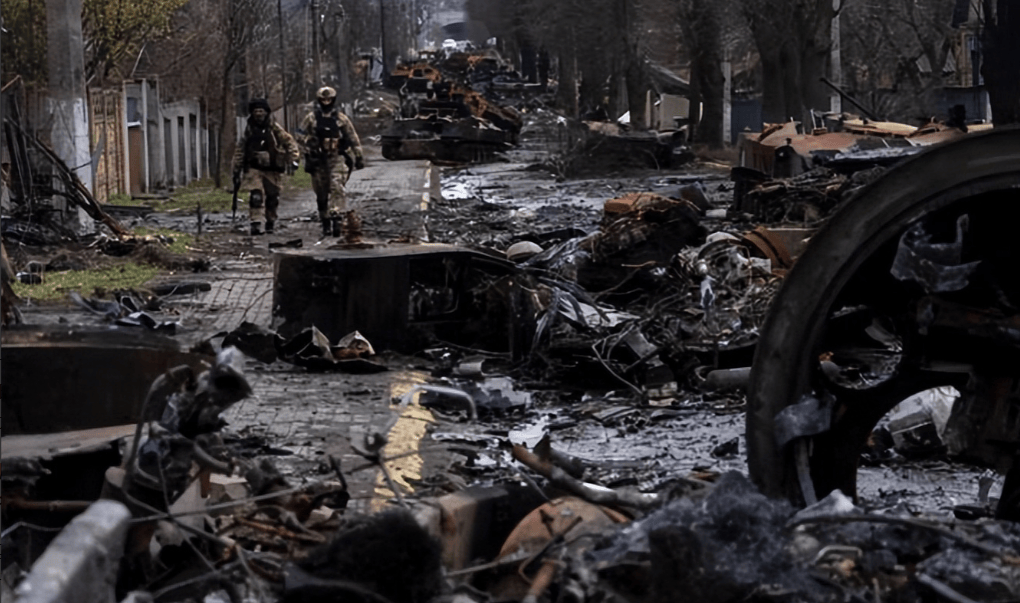 突发！乌战机凌空爆炸，41名乌高官被俄通缉，泽连斯基面临下台危机？