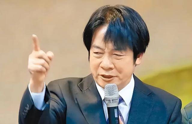 台当局剑指王毅：锁定7000次也没用，解放军没废话，数百舰艇教做人