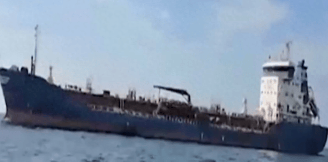 敢在波斯湾扣油轮?拘留18人!伊朗亮出“狠招”,美国只会搬起石头砸自己的脚