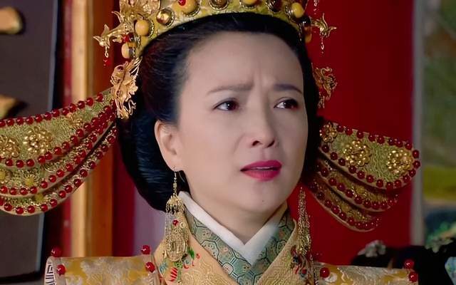 圈内人曝何晴晚年细节:力劝闺蜜黄绮珊别整容,手术后说话不利索