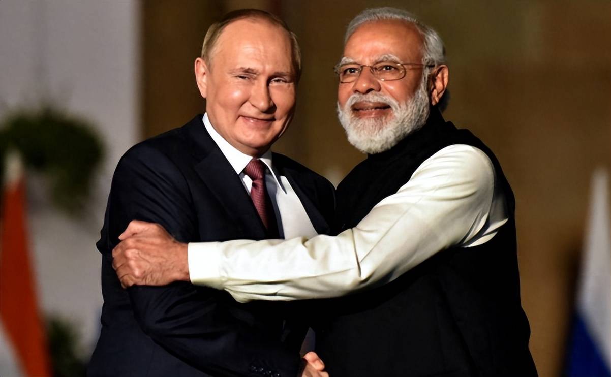 莫迪邀泽连斯基,对接美国踢开俄罗斯?普京刚离开印度,就收到坏消息