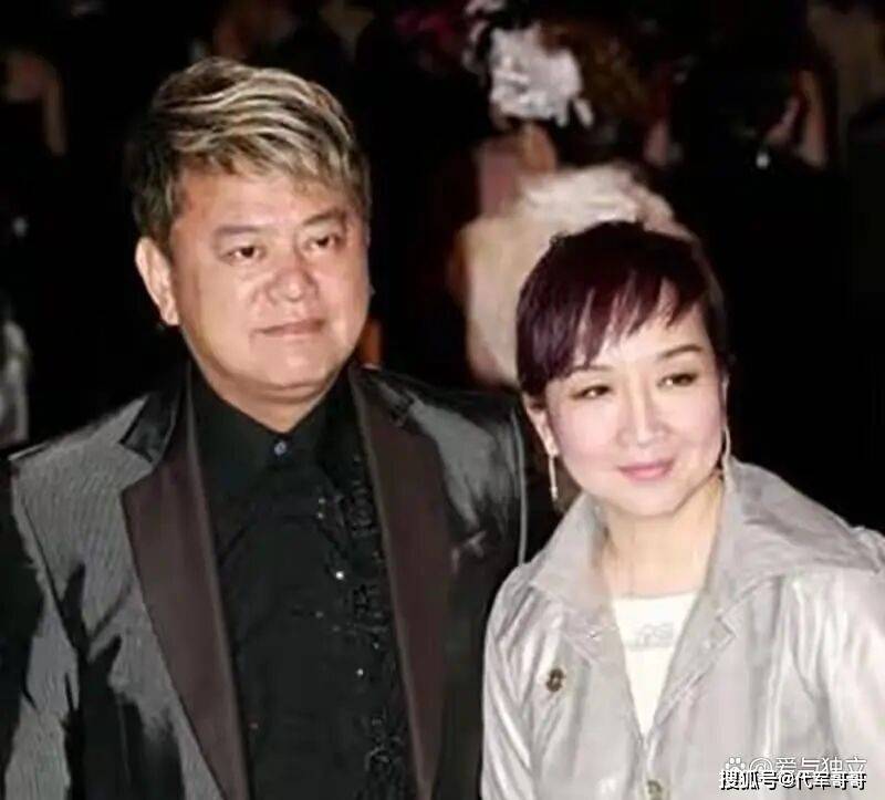 76岁陈百祥宣布接受安乐死,和妻子结婚近50年,坚持丁克很潇洒