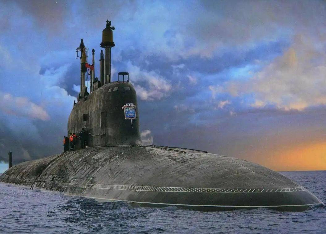 直径14米超大巨体亮相，排水量或超2万吨，对标美俄巨头，096核潜艇已成定局？