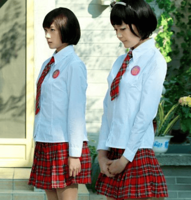 万茜自曝上学时没人追，看清她的校服照后，网友：这谁敢追啊！