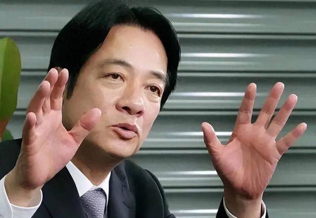 福建舰挺进台湾海峡，高市早苗突然改口了：美国才是“存亡危机”