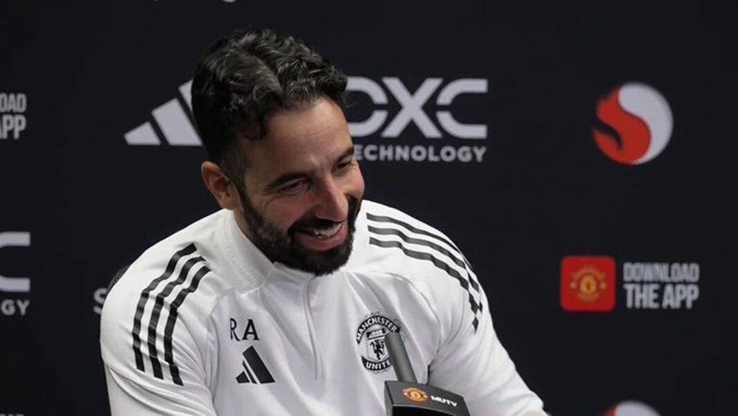 原创             曝曼联明夏备2亿买4人！拉爵会晤维尼修斯，但其工资极高没可能签