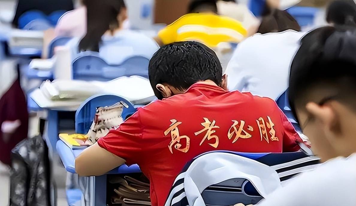 安徽美女道士胡千慧被捕：精通胡媚术，九名男徒弟揭露其罪行