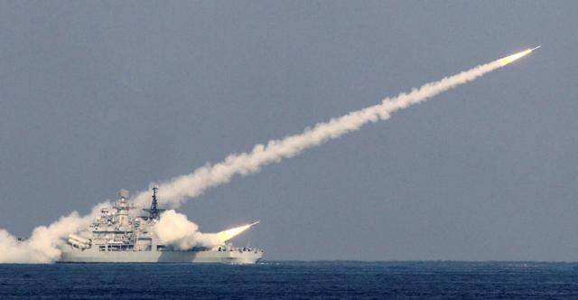 台军迈出疯狂一步,全面授权开火,不出24小时,福建舰堵门列阵