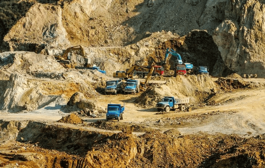 8国在白宫签字，联手废中国王牌，美又逼印度站队，反华布局全面铺开