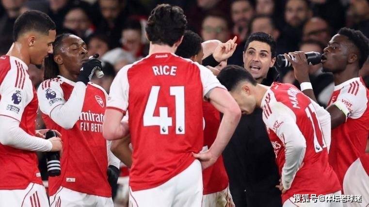 原创             乌龙依赖症！阿森纳54脚射门0运动战进球，争冠之路已经敲响警钟