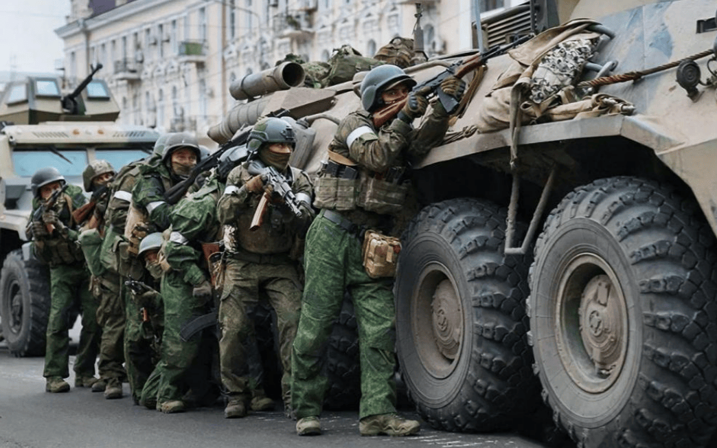 情况骤变！乌克兰24小时夺回市中心，一夜之间全面爆发，谁是神秘力量？