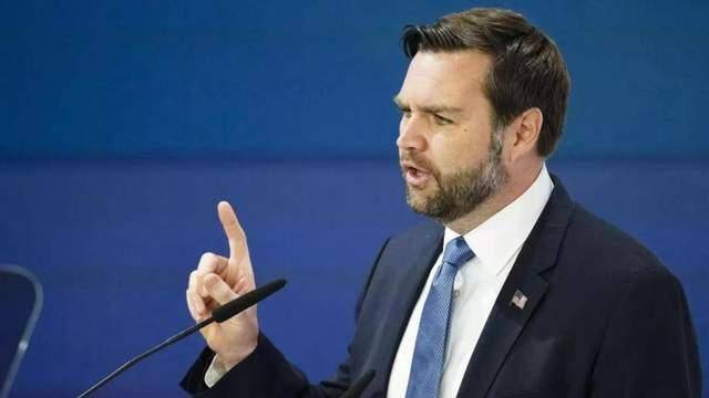 两手空空结束访华，乌克兰收到的第一条消息，是特朗普掀翻谈判桌