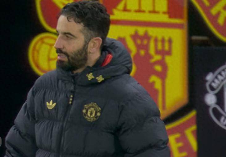 英超联赛免费高清直播+实时赛程+积分预测（2025赛季全覆盖）1-0！曼联喜提3分终结2轮不胜的尴尬纪录阿莫林神变阵