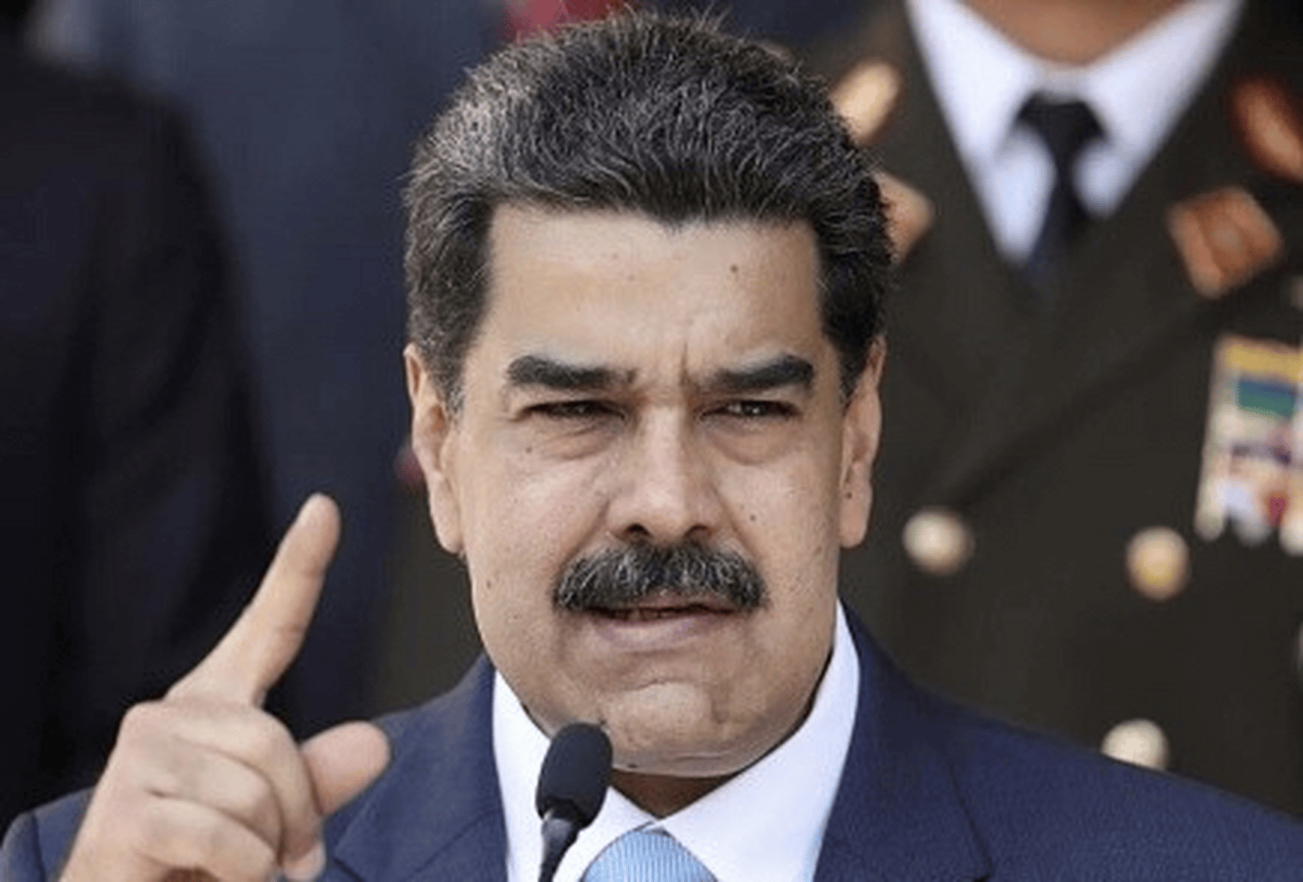 美军首次入侵委内瑞拉本土，炸毁码头全身而退，马杜罗没半点声音