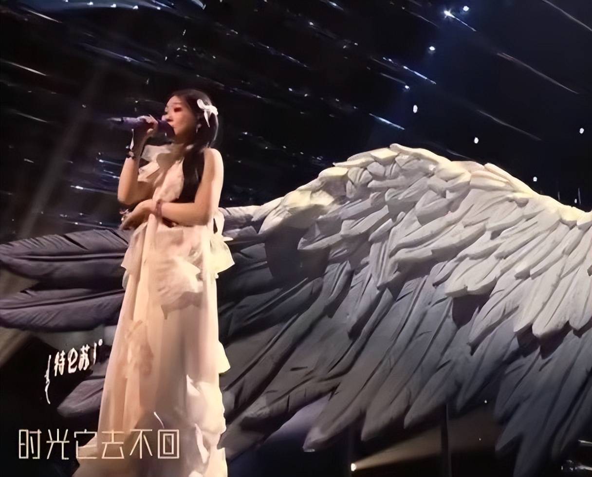 星二代大比拼：小沈阳女儿露怯，赵本山儿子讨巧，王菲女儿最争气