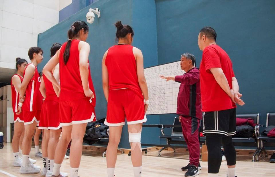 CBA盘口与数据深度__今日CBA盘口分析·大小分策略·球队档案中国女篮公布15人集训名单：张子宇李梦落选 韩旭李月汝入选