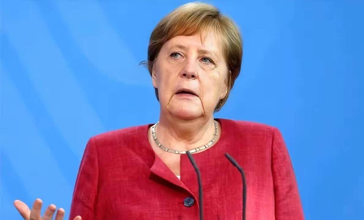 半岛体育- 半岛体育官方网站- APP下载退休几年的默克尔突然发声一开口就给欧洲划了三条线：一不许主动和美国撕破脸；二绝不能默认美国给你安排的；第三先挺直腰杆