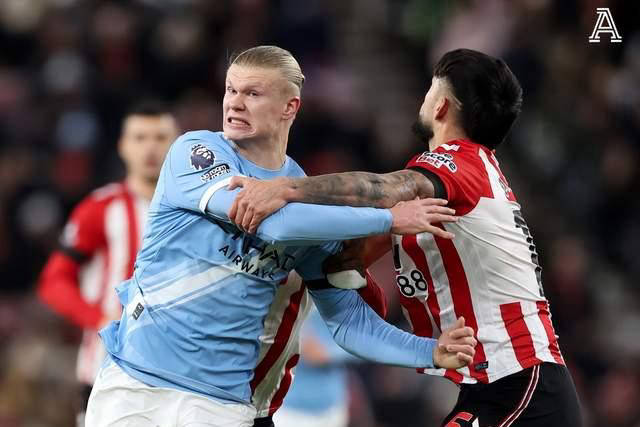 英超联赛免费高清直播+实时赛程+积分预测（2025赛季全覆盖）主场10轮不败！英超升班马桑德兰强势崛起：逼平两大豪门保级稳如泰山