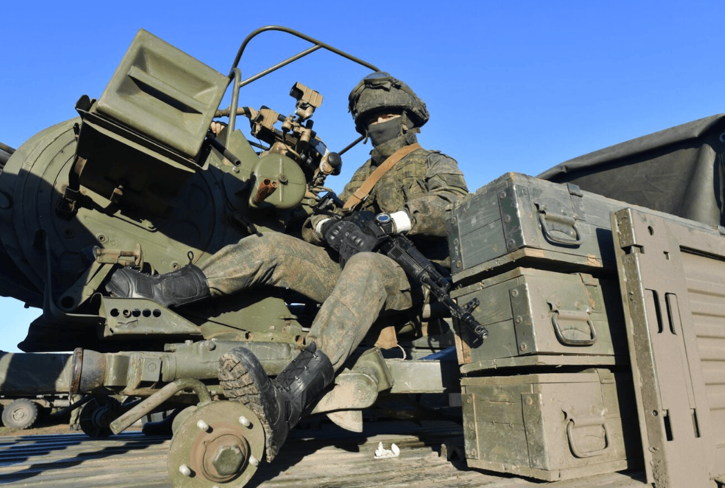 战斗凌晨打响!防空部队刚接到战斗令:数十个军事目标就被战机摧毁