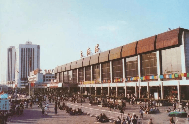 原创             一个浙江小城，为什么跑出了“快递四巨头”？