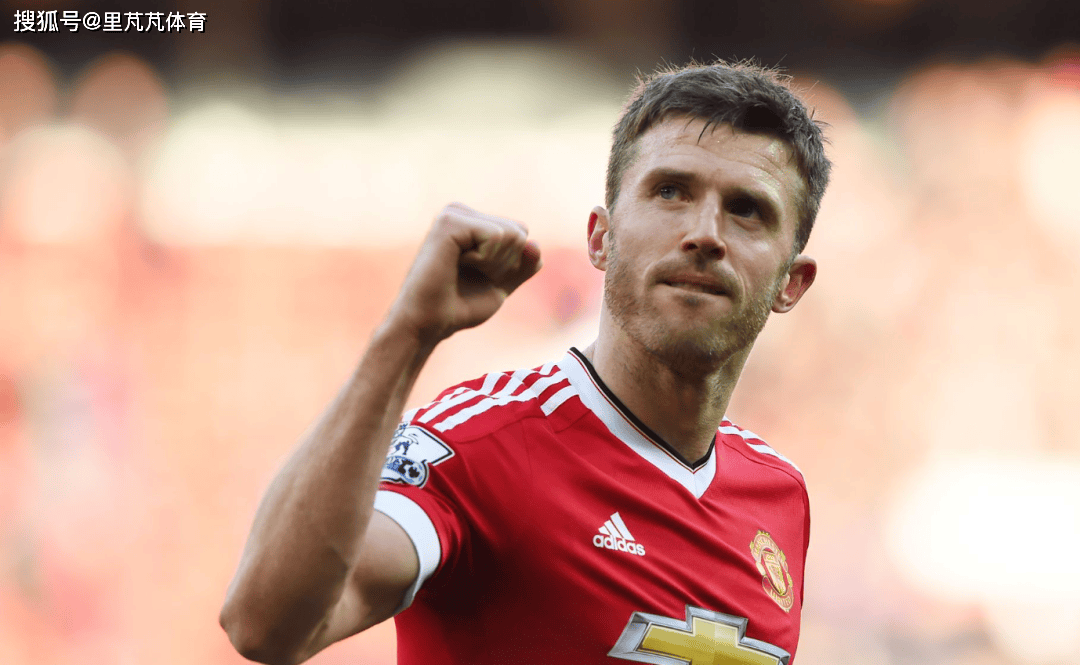 原创             不仅是娃娃脸！曼联名宿表态愿意接手，救火主帅反倒成了热门选项