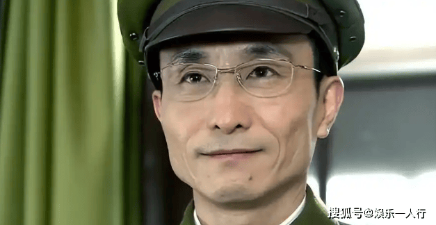 央视点名！蔡明也没想到，退出春晚15年，老搭档巩汉林因一举动再次口碑暴增