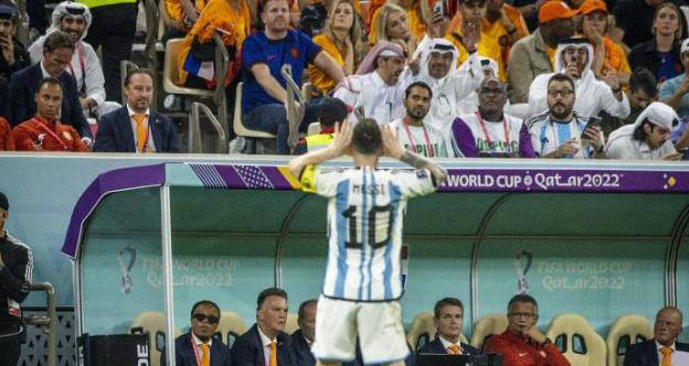 梅西霸气发言引发热议鲜明对比C罗球迷称他