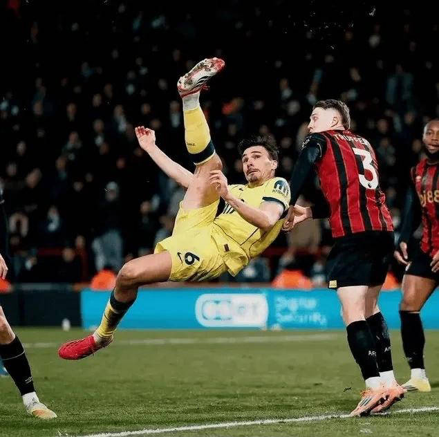 “英格兰足球超级联赛29场5球3助！帕利尼